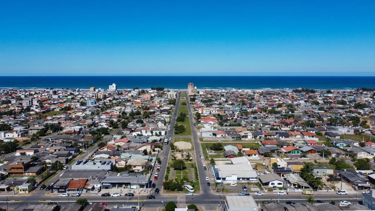 Terreno à Venda  Localização Privilegiada Próximo ao Mar e Centro - Foto 4
