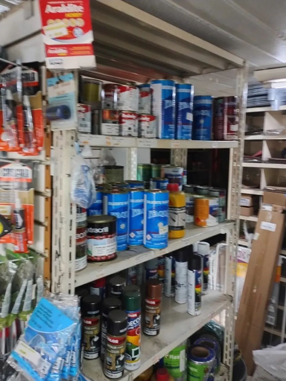 Loja comercial em pleno funcionamento - Bazar de Ferragens, Tintas e Ferramentas - Foto 3