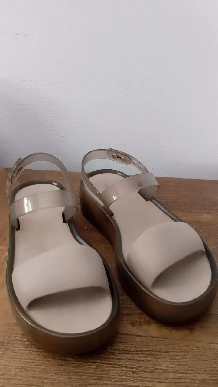 Sandália melissa float platform bege - Foto 2