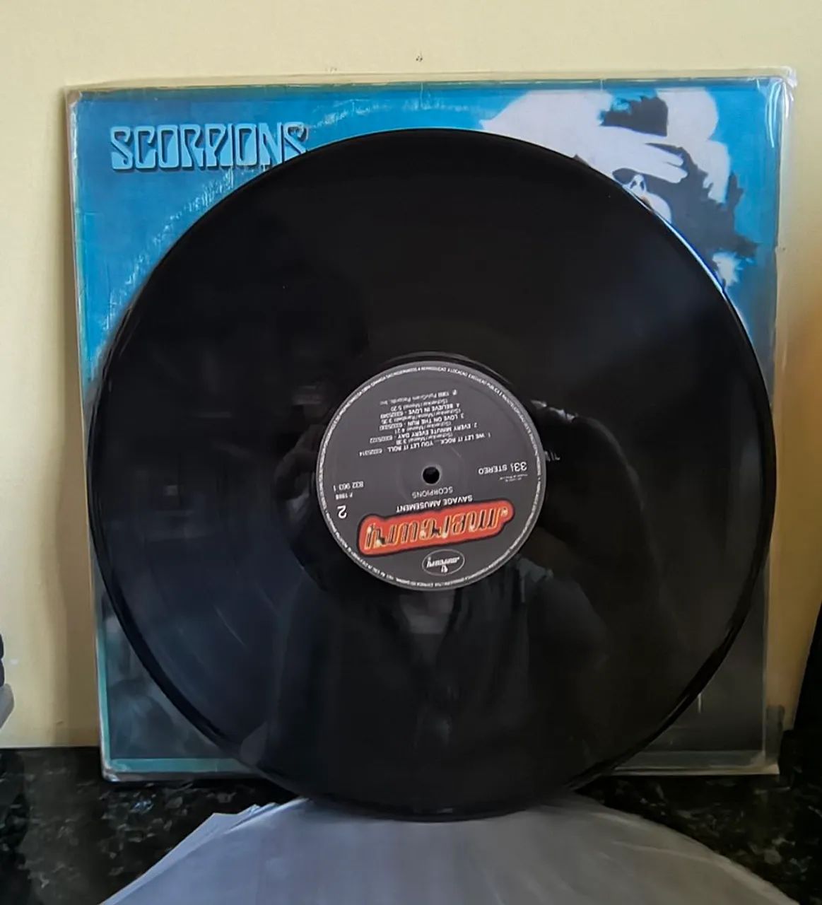 LP Vinil Scorpions Savage Amusement  - Foto 4