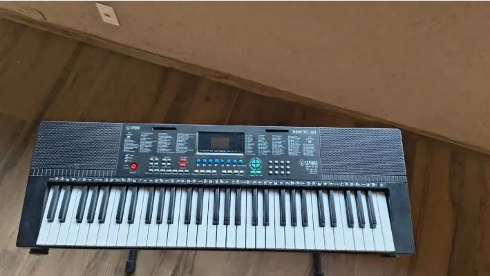 Teclado Yamaha spring T 61 - Foto 3