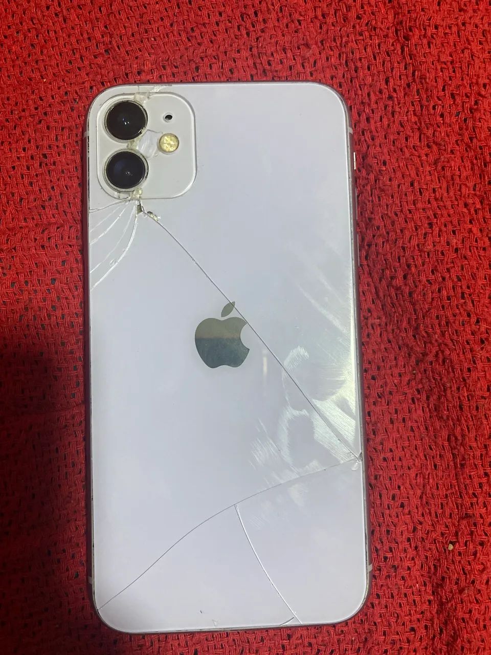 iPhone 11 de uso pessoal 