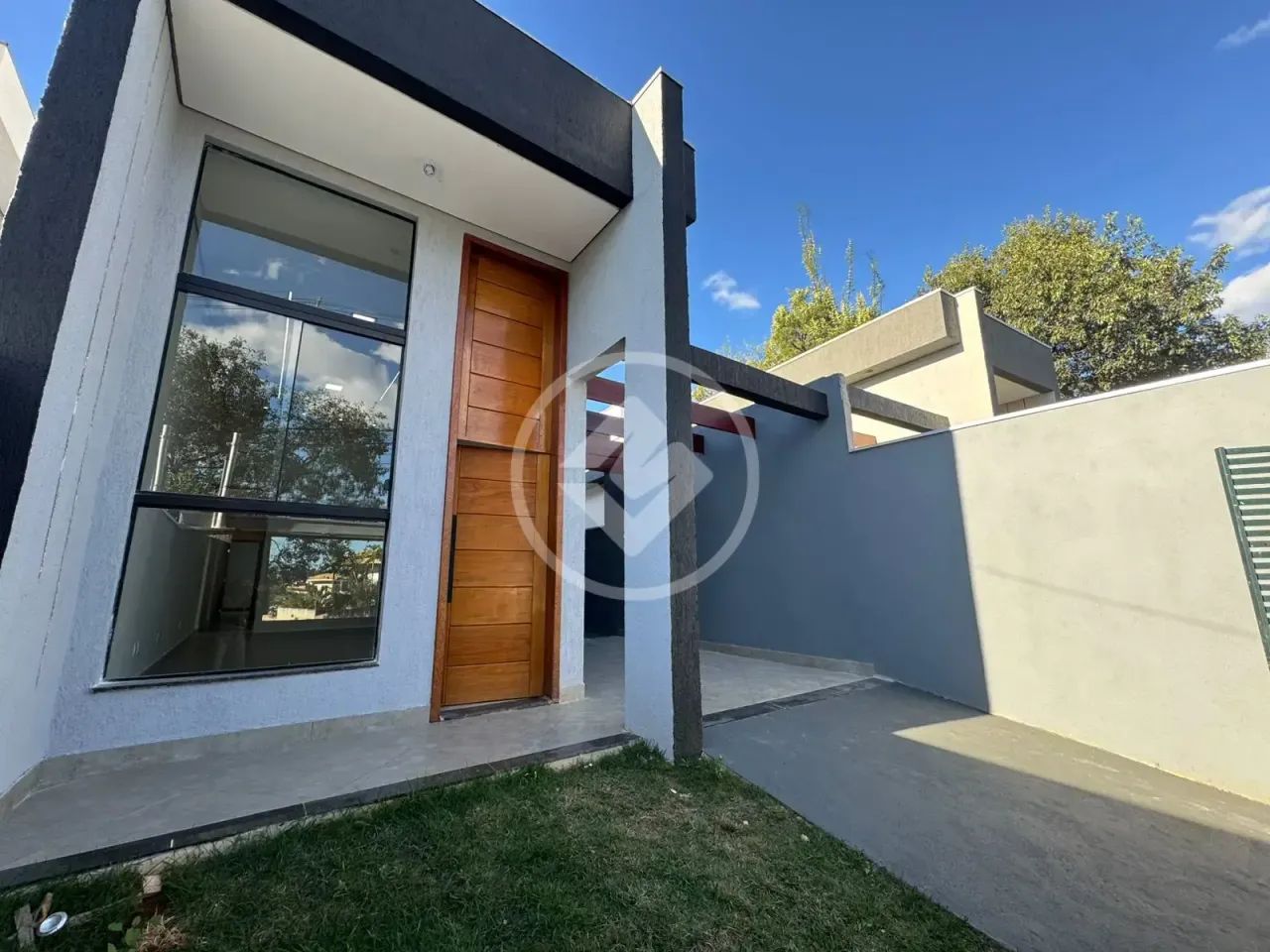 CASA 3 QUARTOS COM SUÍTE Jardim Imperial / MY BROKER codigo: 327316