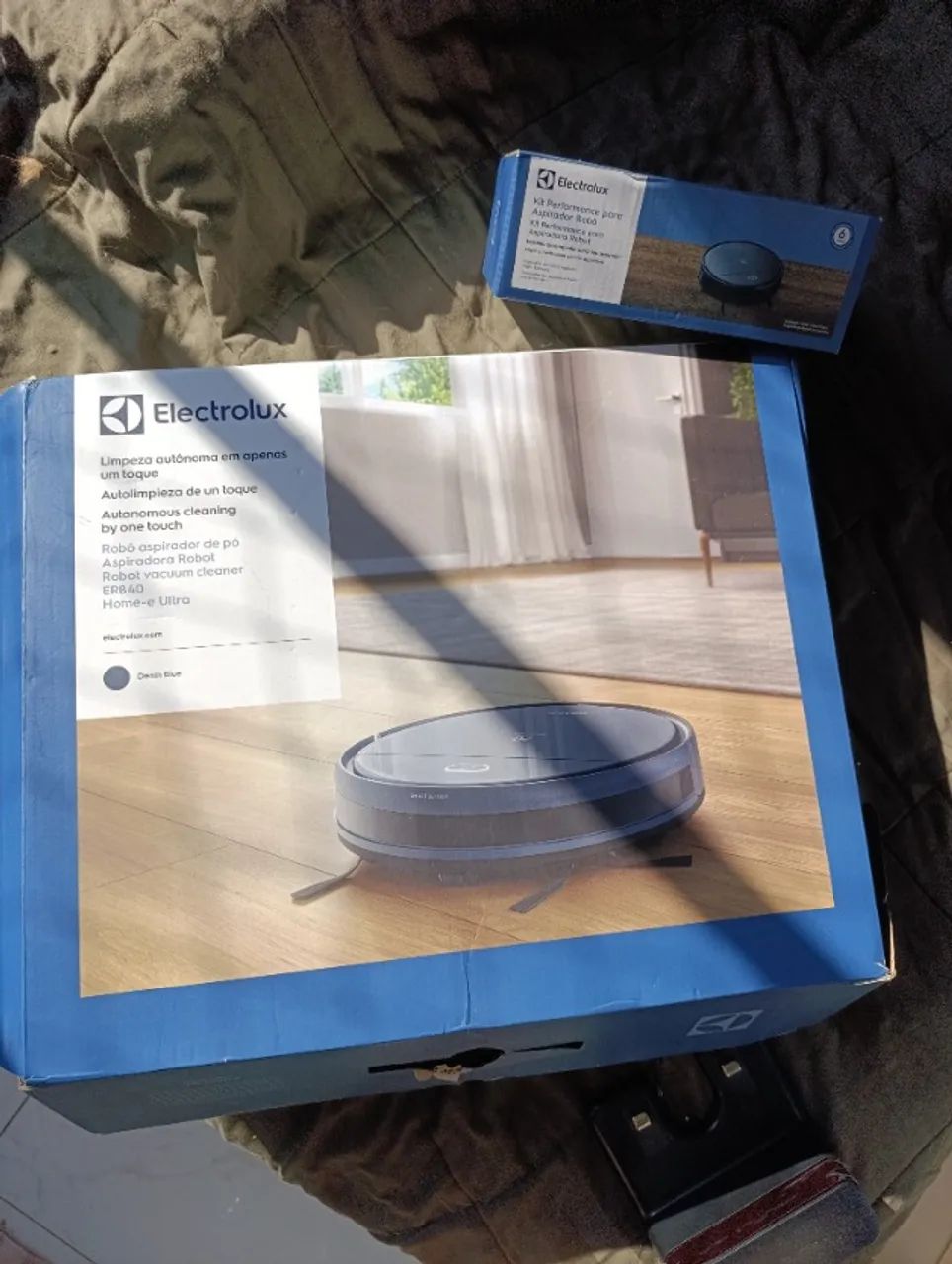 Aspirador robô Electrolux + kit de performance 