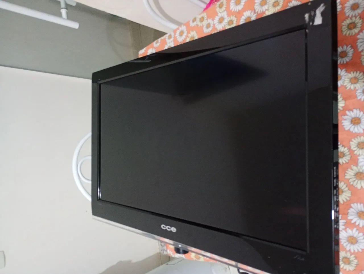 Tv 32 CCE não smart