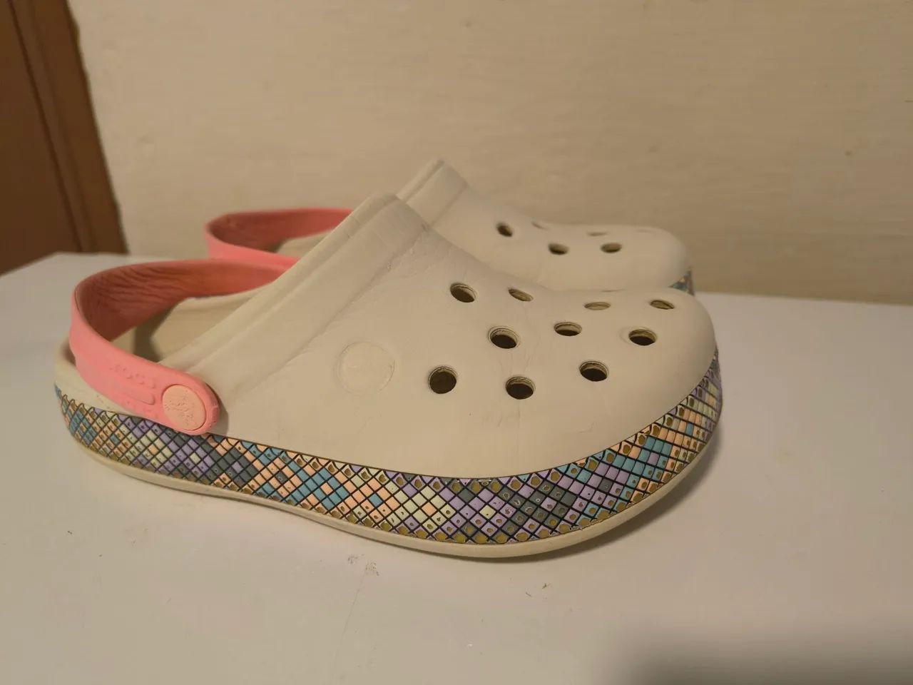 Crocs j3 .. tam 34  - Foto 3