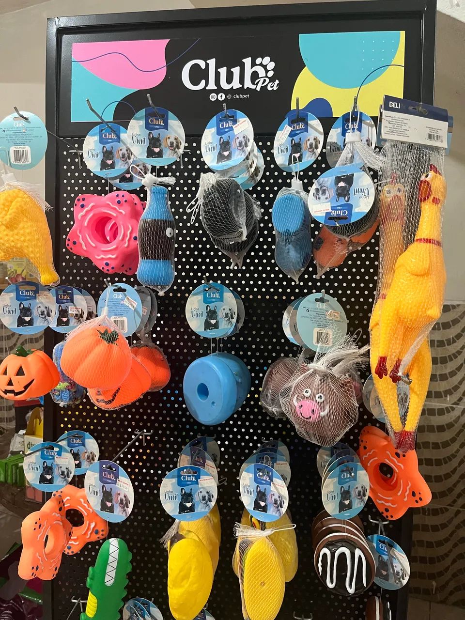 Estante com diversos brinquedos  - Foto 3
