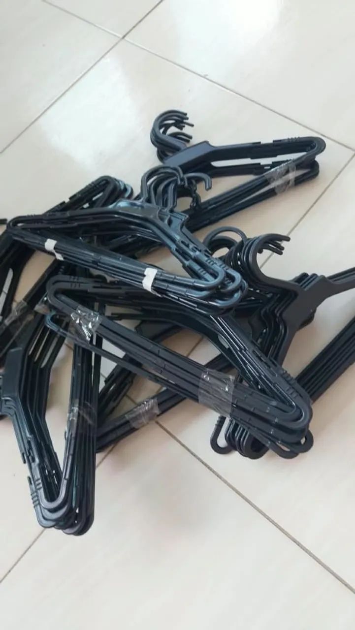 Estou vendendo cabides