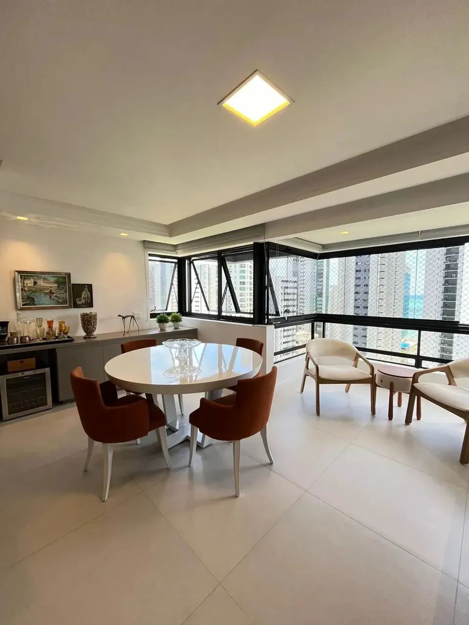 COM LINDA VISTA E FINAMENTE AMBIENTADO EM BOA VIAGEM - Foto 4