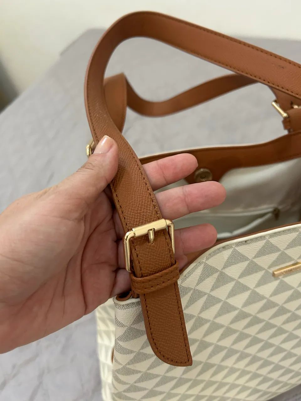 Bolsa lojas Renner
