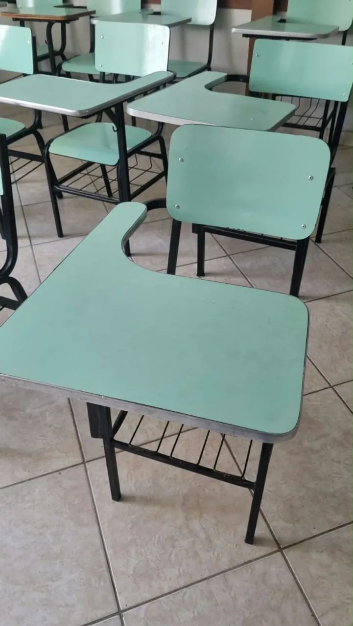Cadeira com braço - escolar 