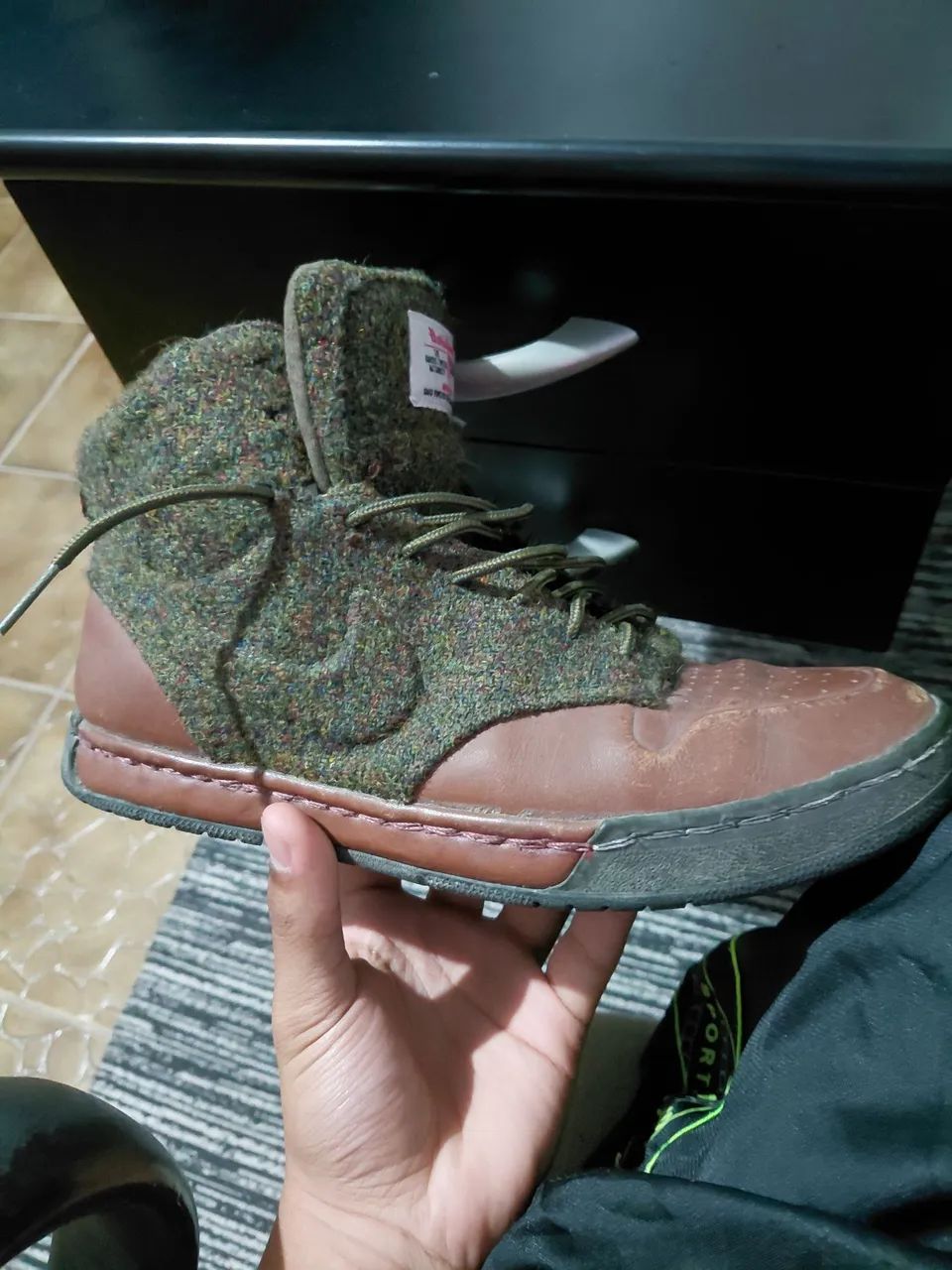 Nike Air Royalt Harris Tweed Vach pack