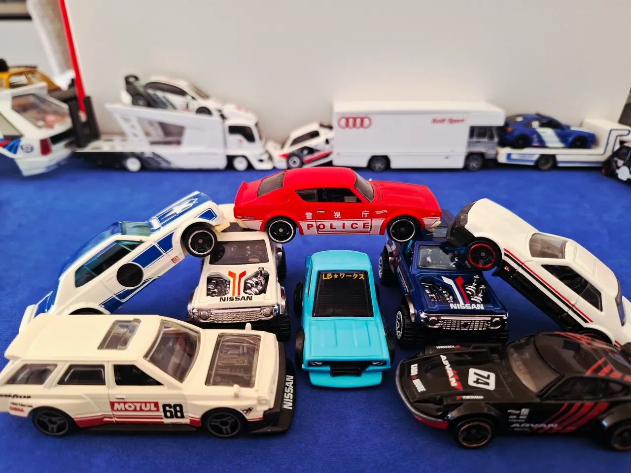 Miniaturas hot wheels 1:64 lote 8 minis! Oportunidade!!!