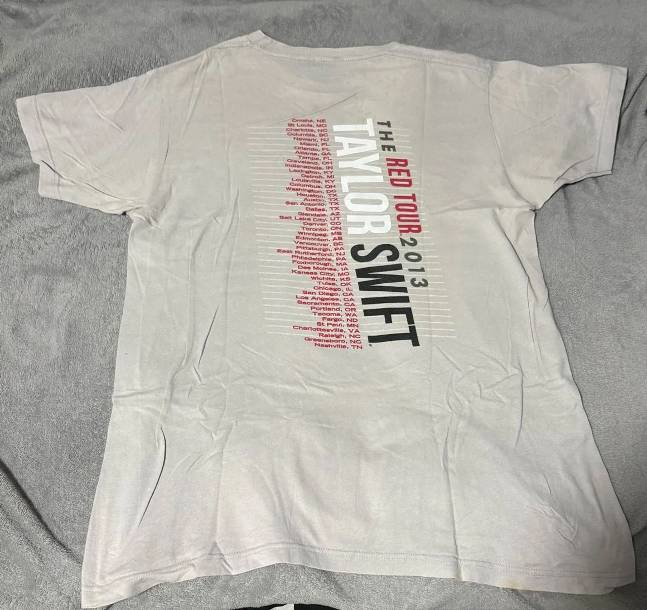 Camiseta Taylor Swift Red Tour  - Foto 2