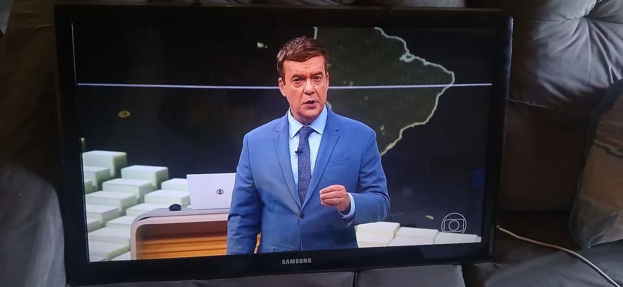TV Samsung 40 polegadas não é Smart , está com um pequeno detalhe no volume - Foto 3