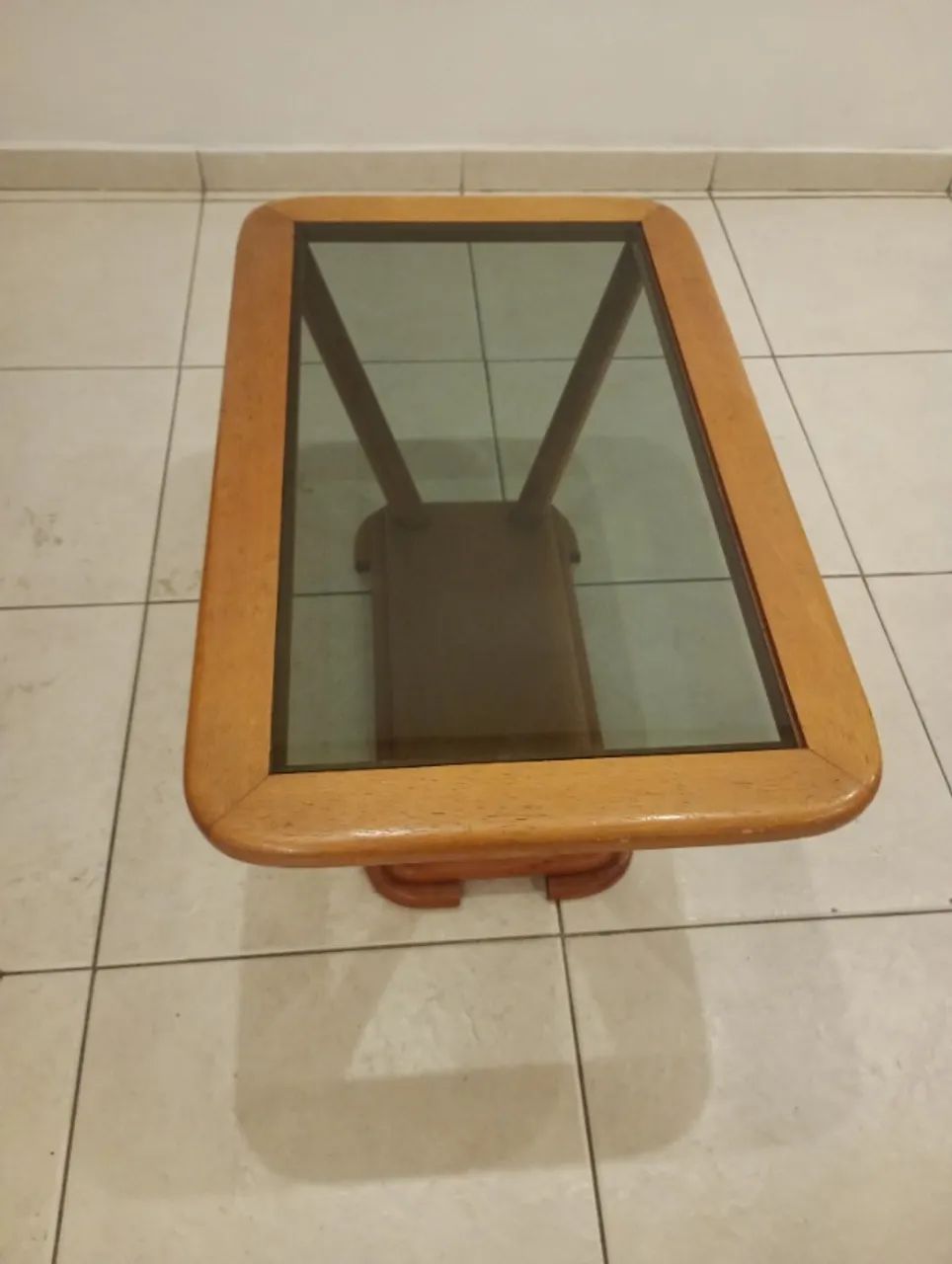 Mesa de centro para sala com tampa de vidro fumê  - Foto 4