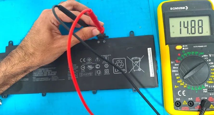 Bateria para notebook Asus ROG Zephyrus S funcionando. - Foto 3