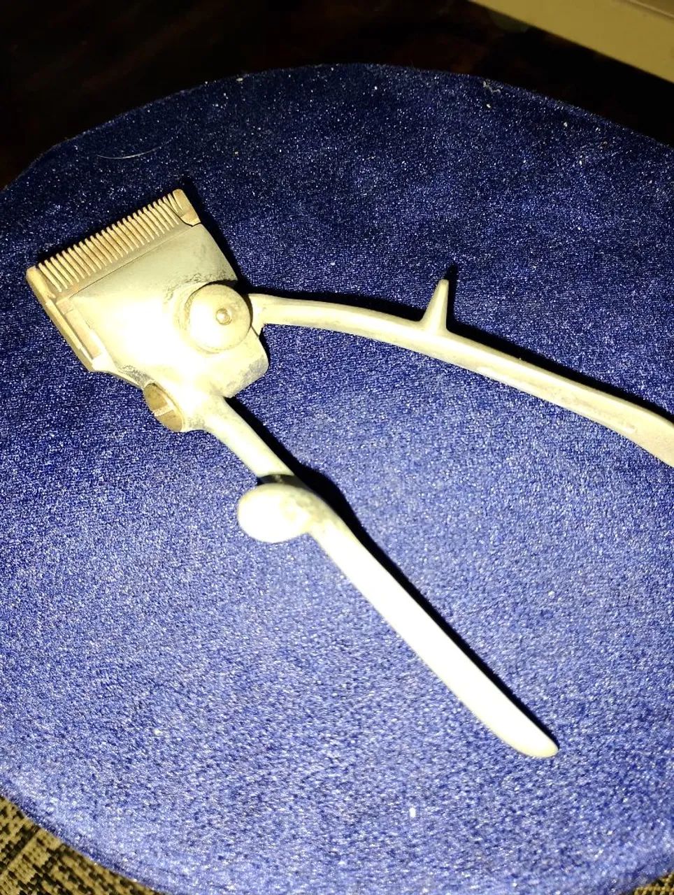 Cortador de cabelo antigo 