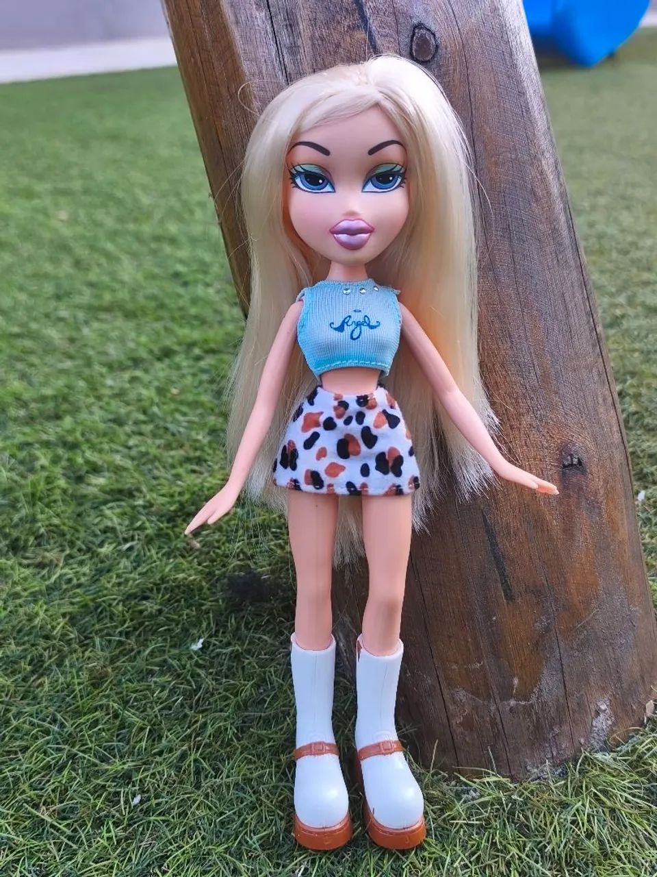 Bratz cloe completa cabelão. Possui caixa - Foto 2