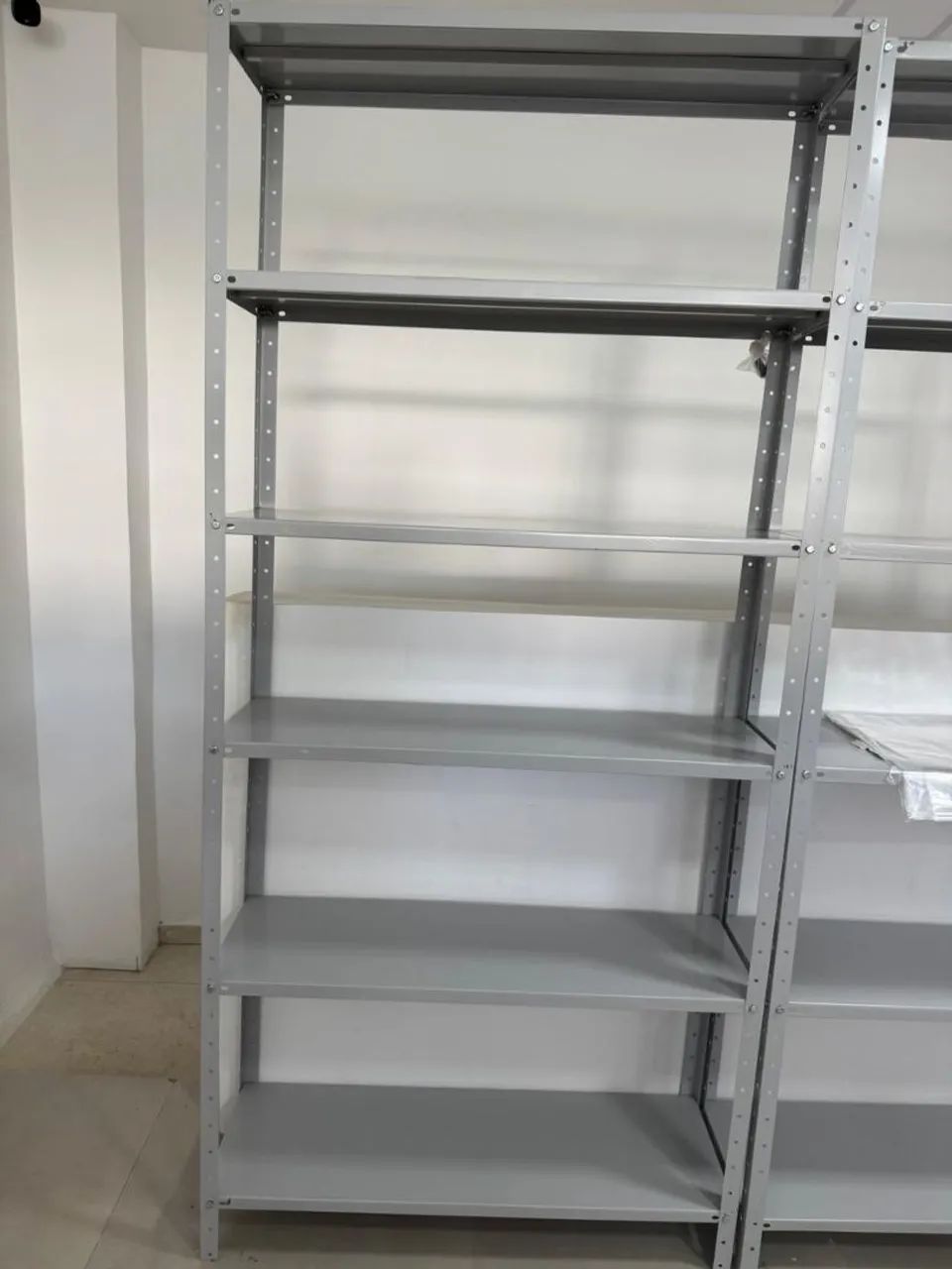 Estante de aço 