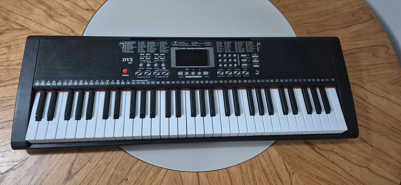 Teclado + Suporte - Instrumentos musicais - Núcleo Bandeirante