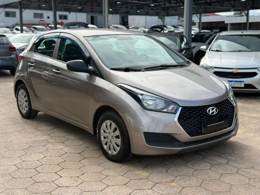 Hyundai HB20 Unique 1.0 Flex 12V Mec. 2019