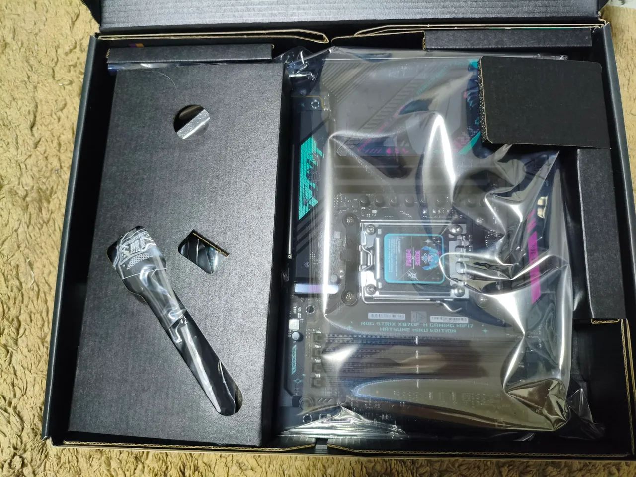  PLACA MÃE ASUS AMS ROG STRIX X870E-H HATSUNE - Foto 2
