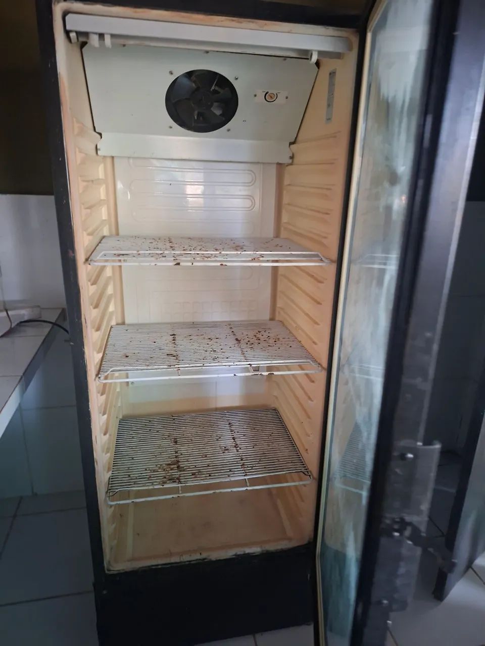 Vende-se um expositor de Bebidas focionando Perfeitamente  - Foto 2