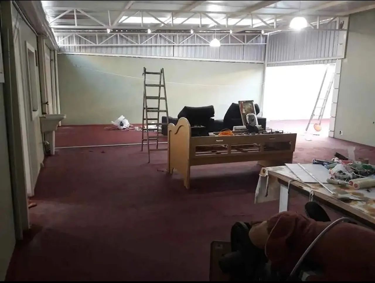 Alugo 200m² de área comercial com escritório. - Foto 5