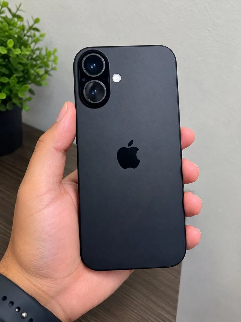 Oportunidade !!!!   iPhone 16 - 128g - Foto 2