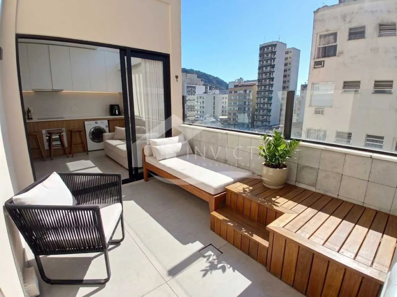 QUARTO E SALA TOTALMENTE REFORMADO COM VARANDA