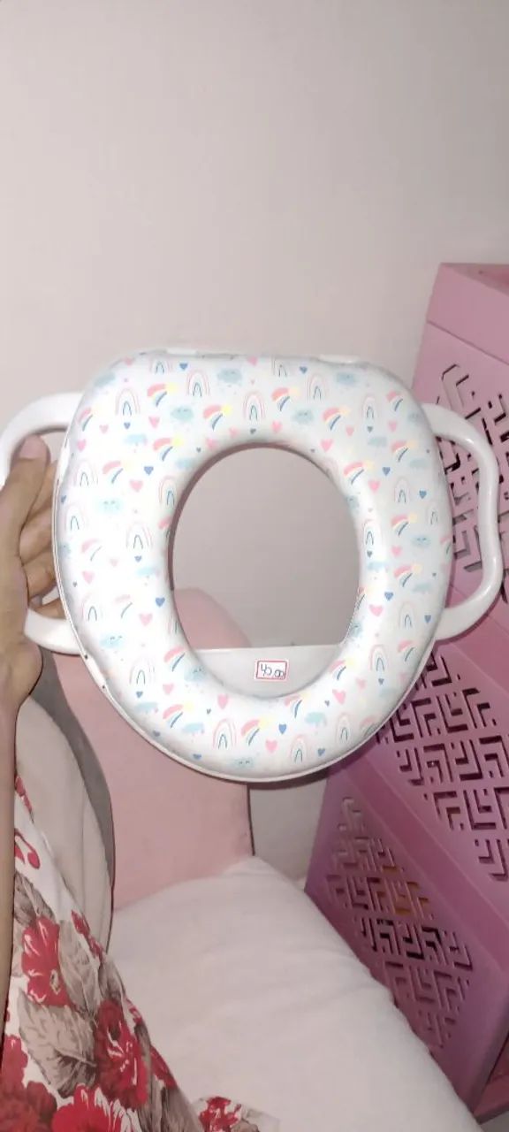 Redutor de Assento Sanitário com Alças Basic + Arco-íris 1un<br>
