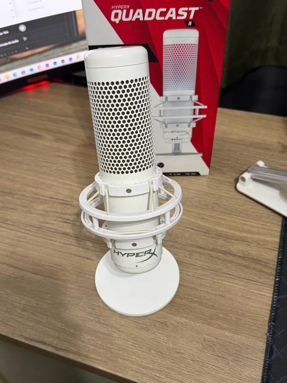 Microfone Quadcast S - Branco - Foto 4