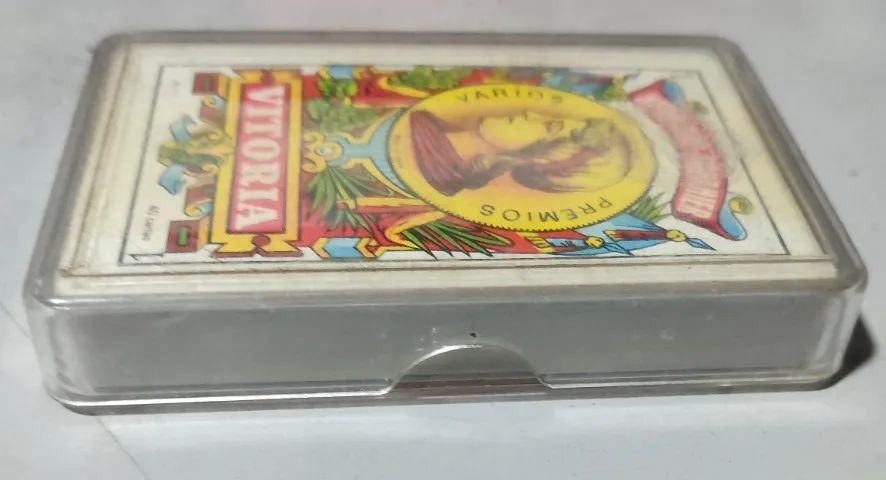 Baralho Espanhol Vitoria Heráclio Fournier 40 Cartas Lacrado - Foto 2