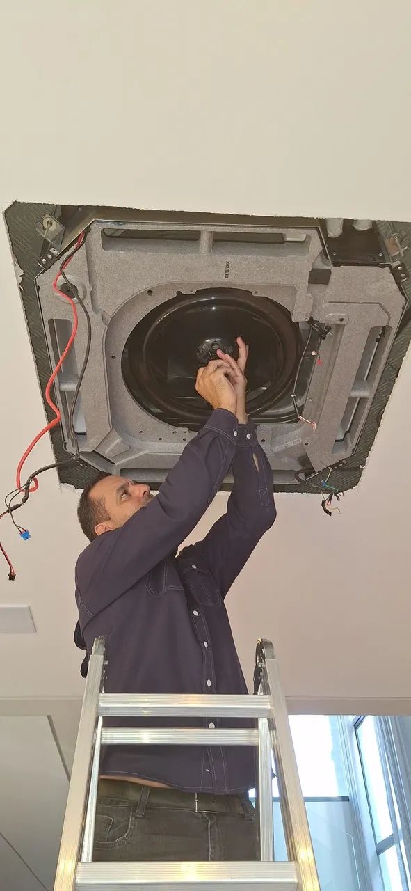 Limpeza e Higienização de Ar-Condicionado em Indaiatuba  - Foto 4