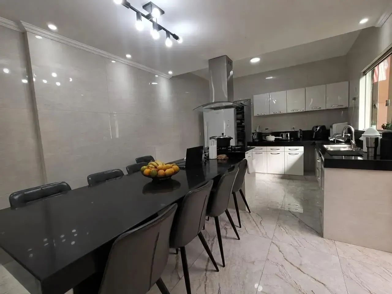 Casa 179 m² com 05 quartos e 03 vagas - Santa Mônica - Foto 4
