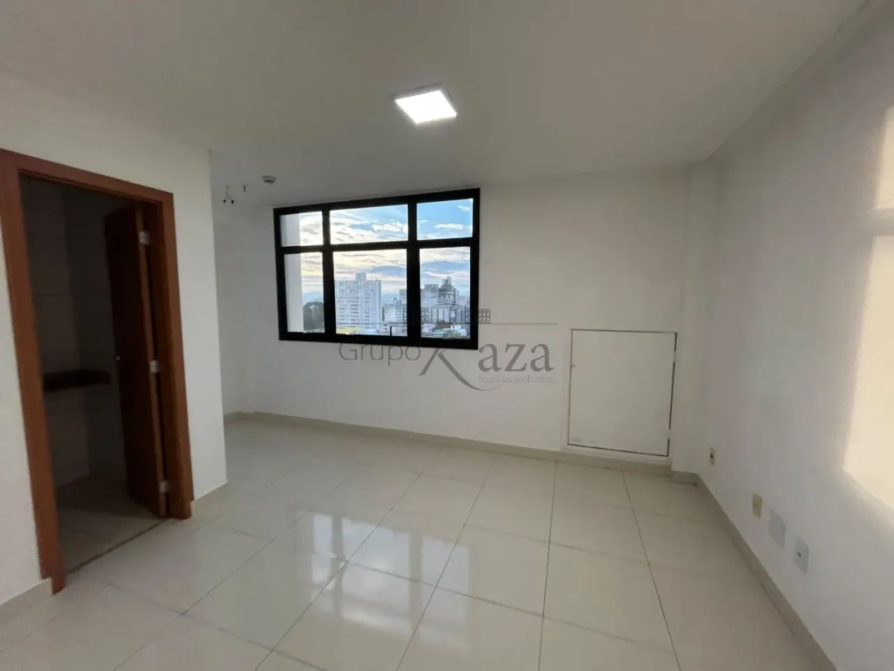 Sala Comercial - Centro - Edifício Comercial Oswaldo Cruz - 42m². - Foto 2