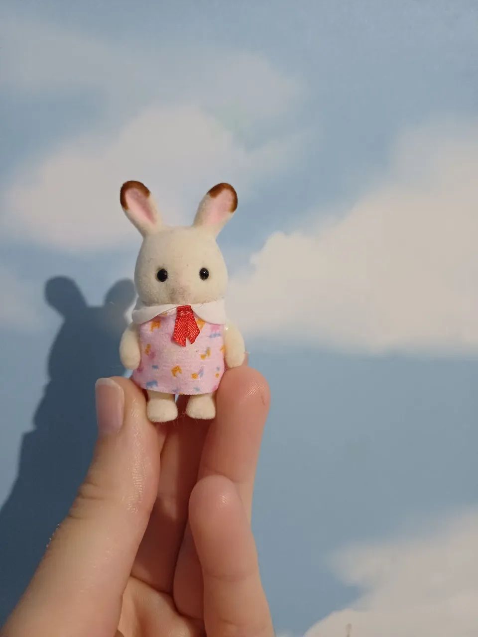 Bebê coelho chocolate Sylvanian Families.