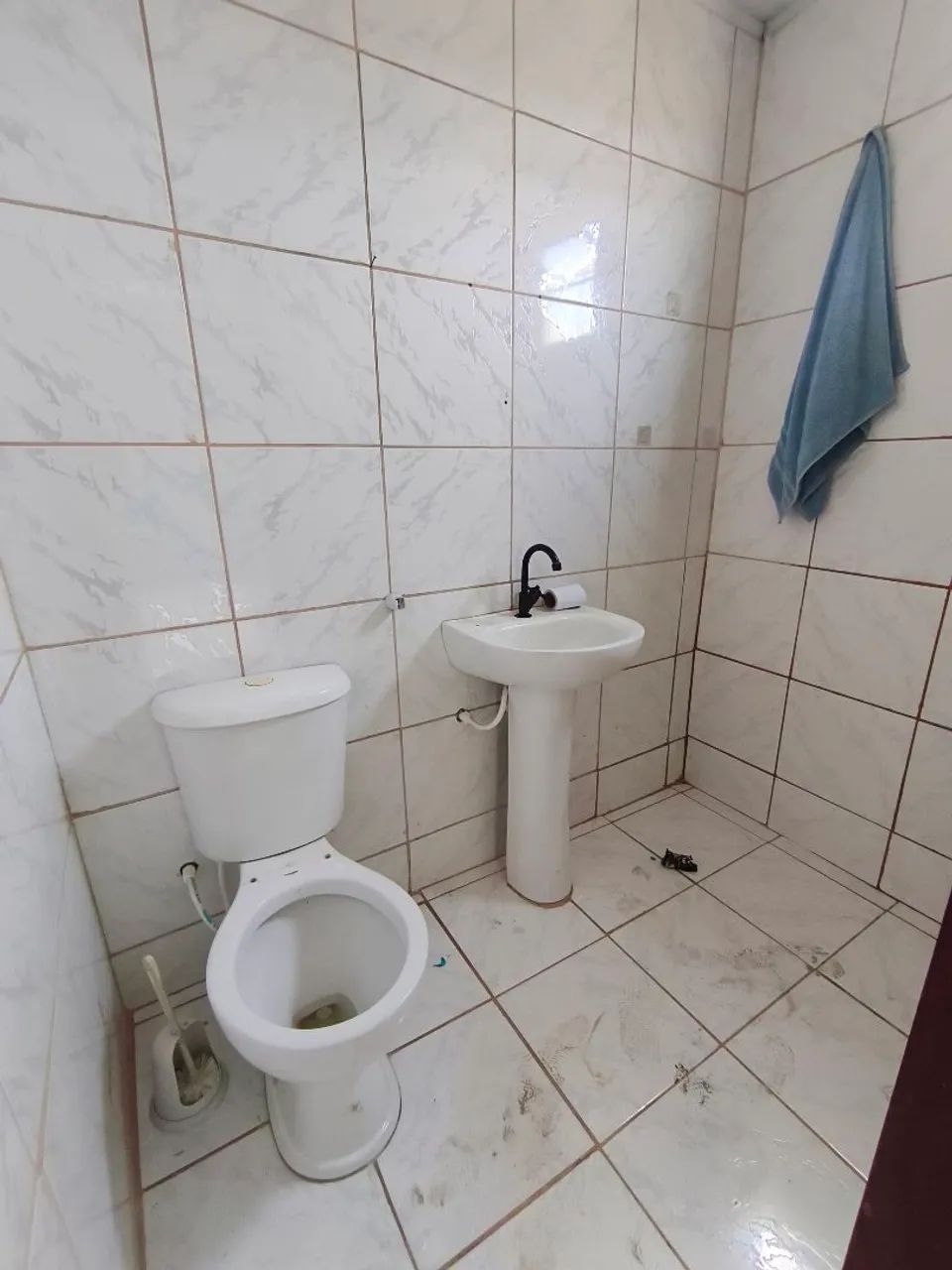ALUGO CASA COM 2 QUARTOS  - Foto 2