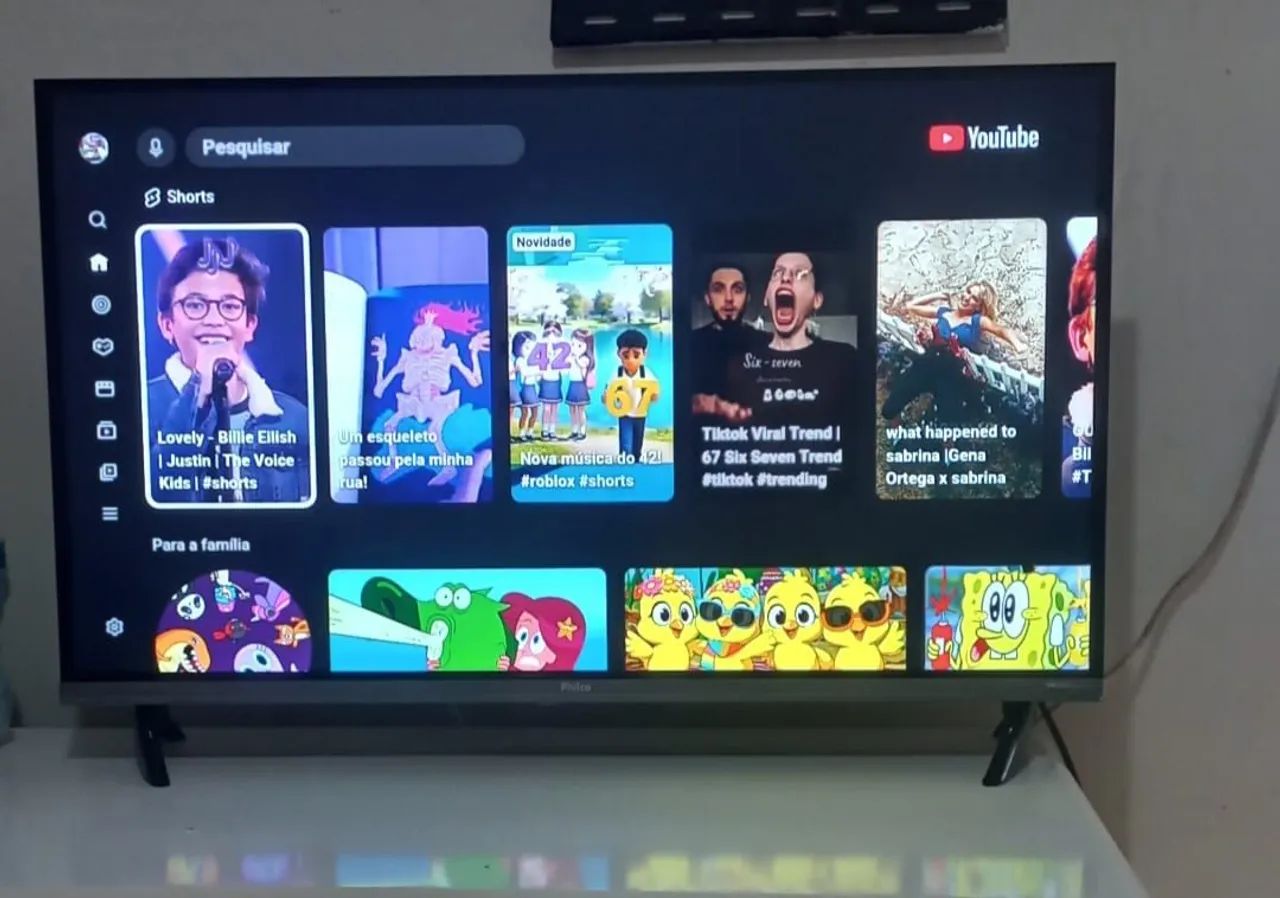 TV SMART 32 POLEGADAS EM EXCELENTE ESTADO AINDA NO PLÁSTICO  - Foto 2