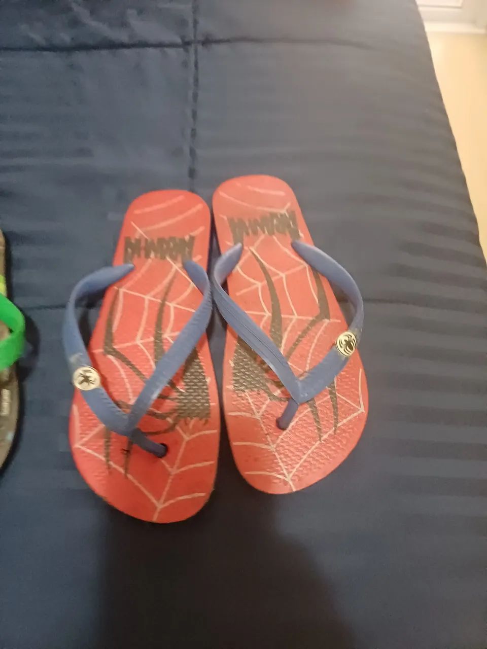 Tênis e chinelo - Foto 2