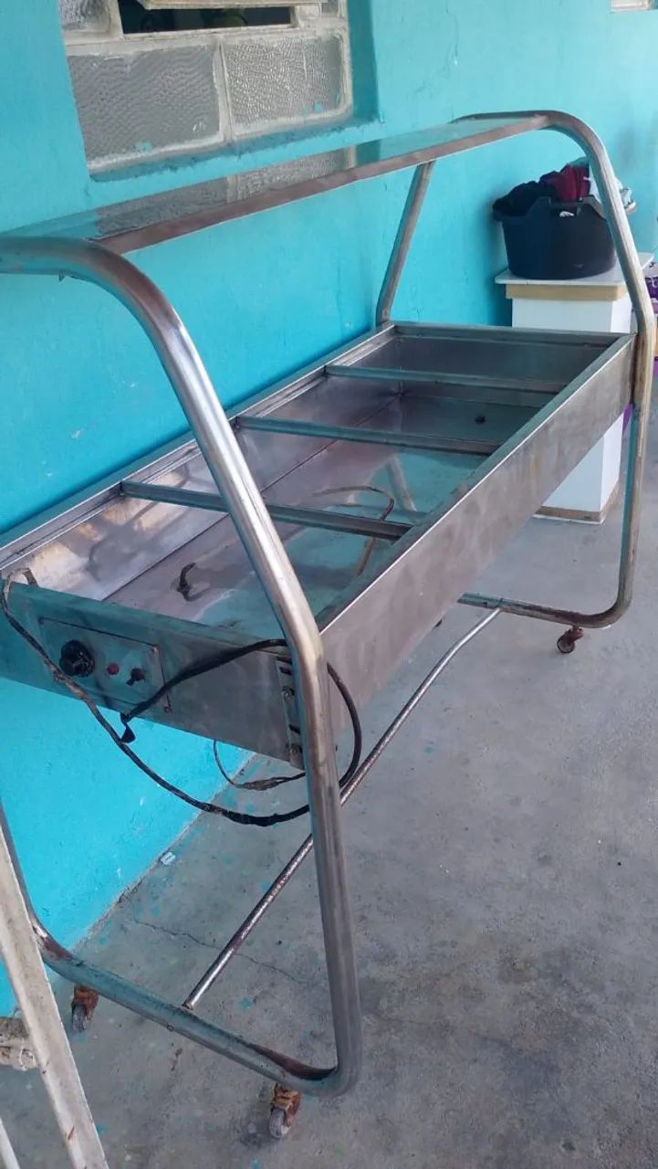 Buffet self service 8 cubas 