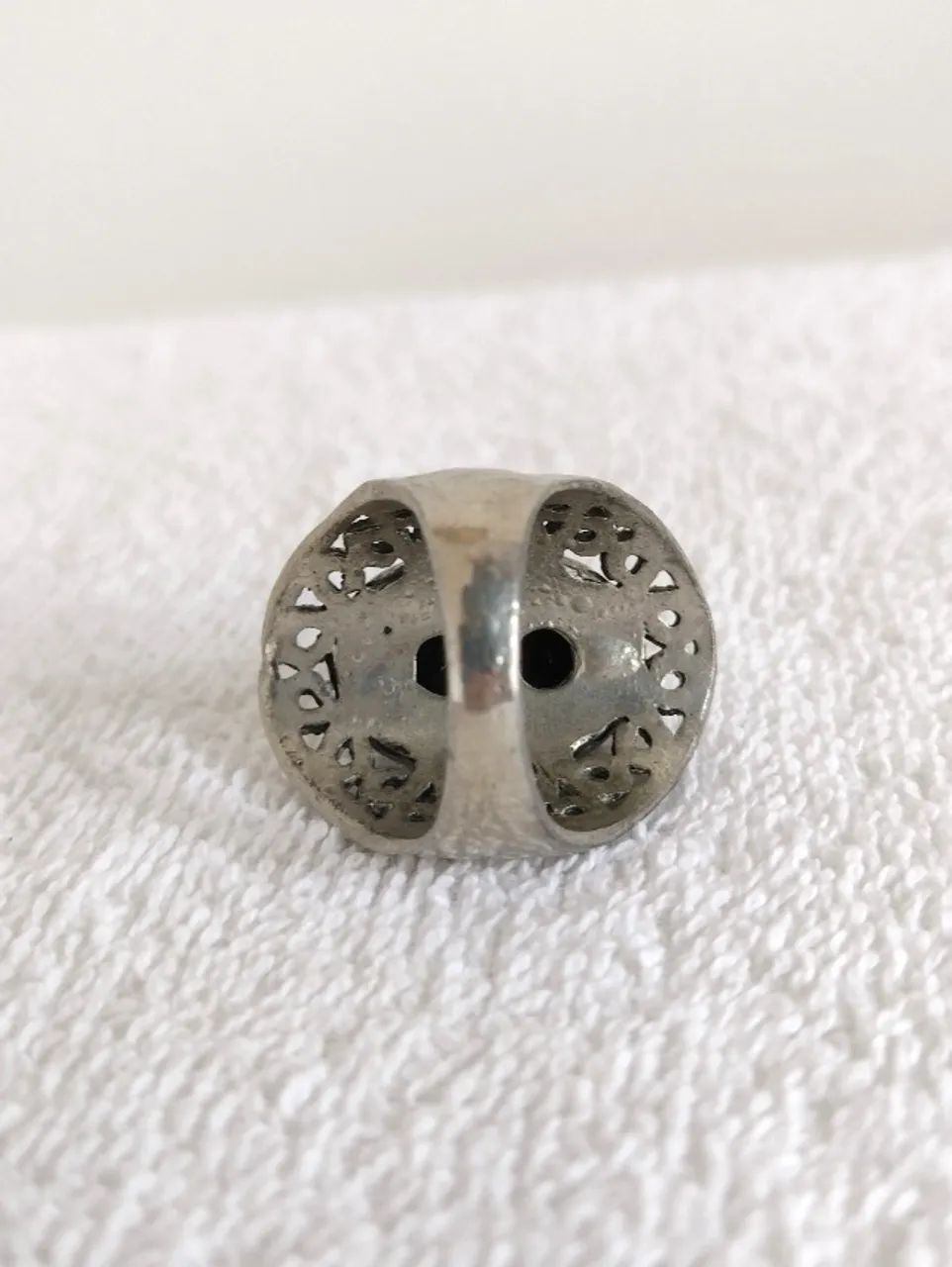 Anel Vintage com Pedra Negra Oval (Estilo Ônix) - Foto 4