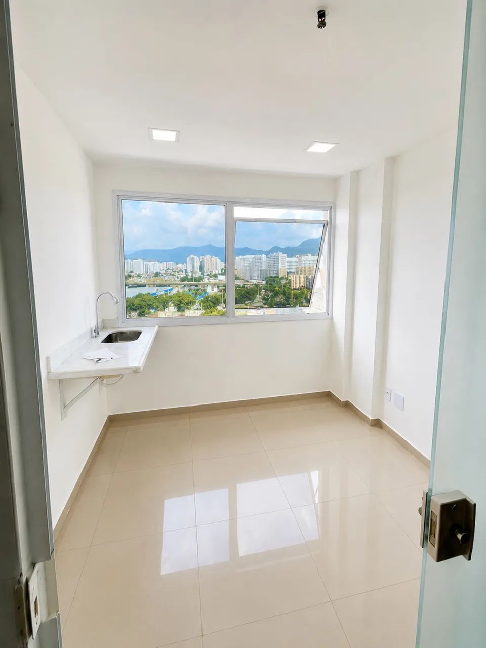 SALA COMERCIAL/ PRÉDIO DHC  - Foto 2