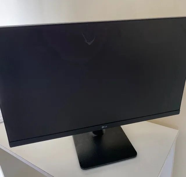 Monitor LG 24MP400-B para retirada de peças