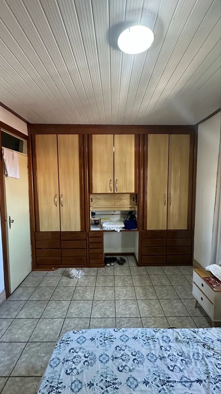 Vendo Armário Peroba do Campo