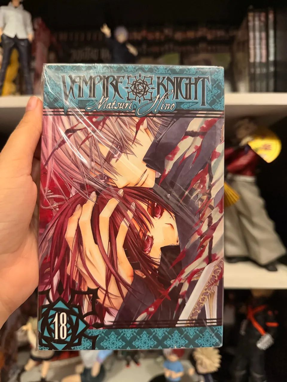 Mangá Vampire Knigh 13 e 18 - Foto 2