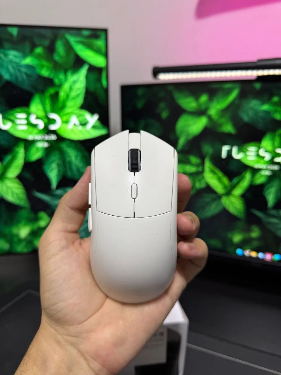 Mouse Gamer Sem Fio SmailWolf RS7 - Branco/Preto - Novo!! - Foto 2