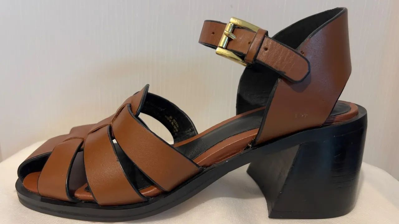 Sandália Zara 100% couro legítimo, 34 BR  - Foto 2