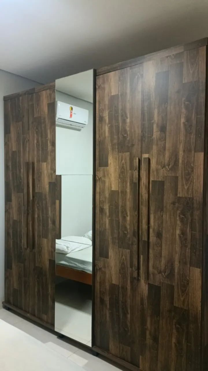 Guarda-roupa casal